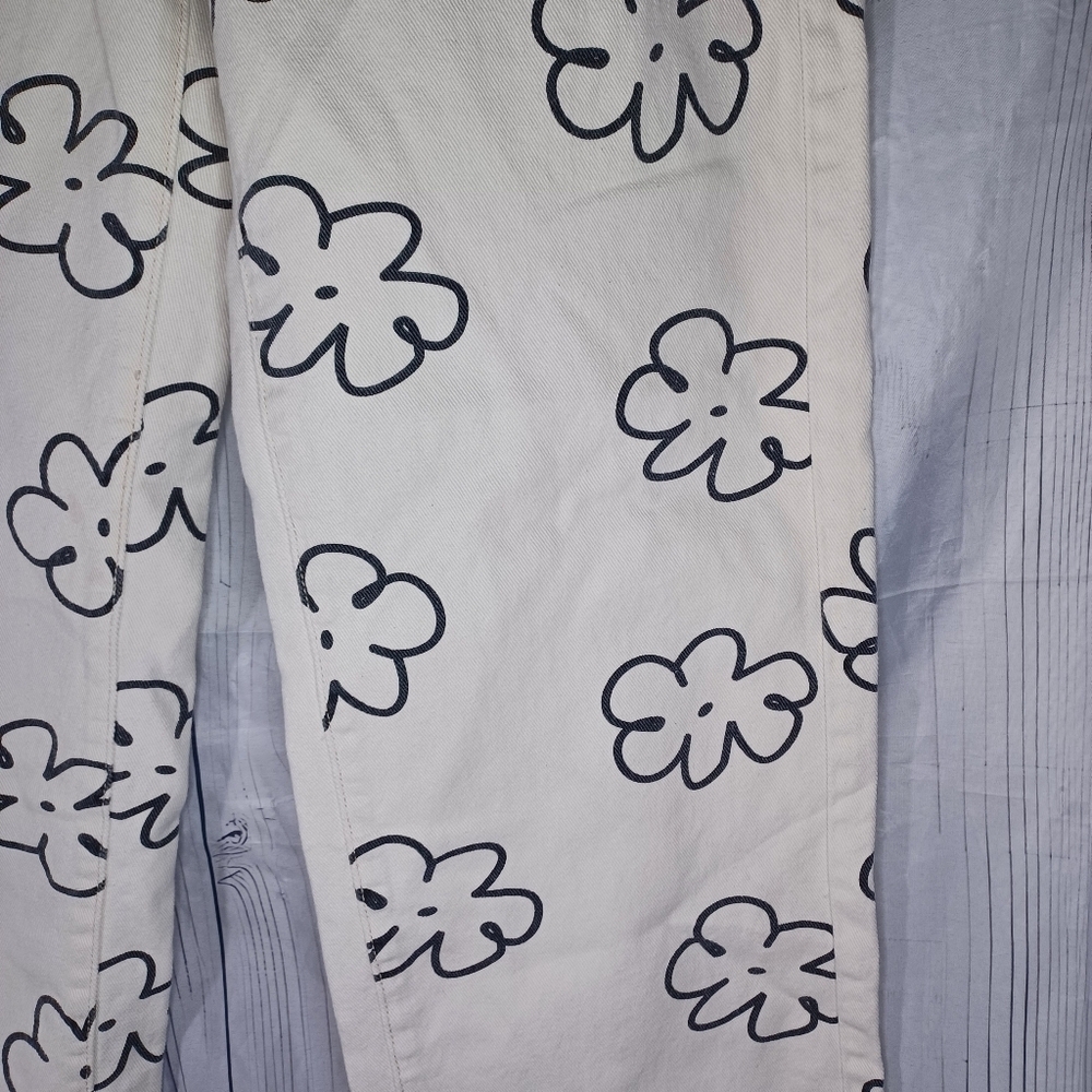 Floral Print Off White Boho Jeans - Picture 4 of 13